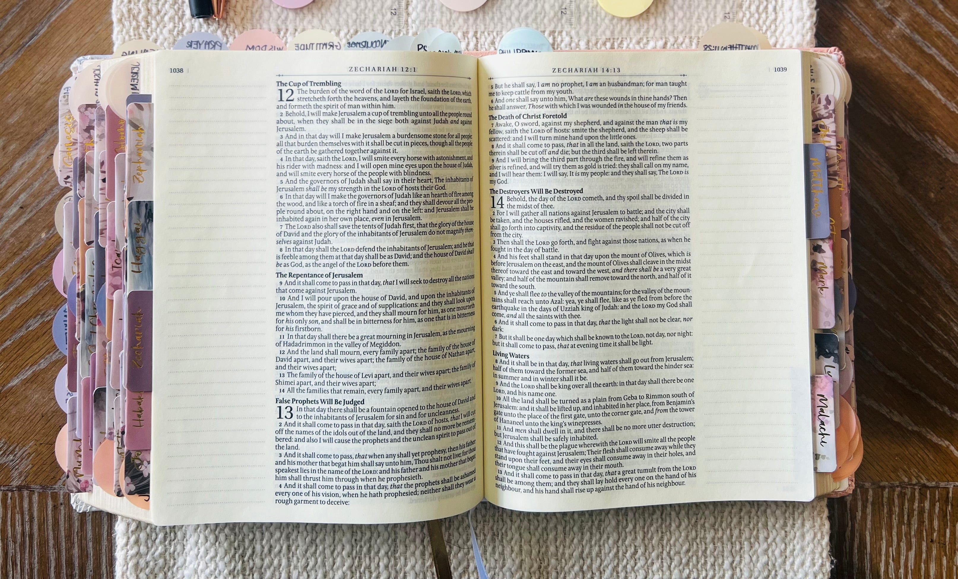 KJV Note-Taking Bible — Pink Floral Printed Faux Leather Hardcover King James Version