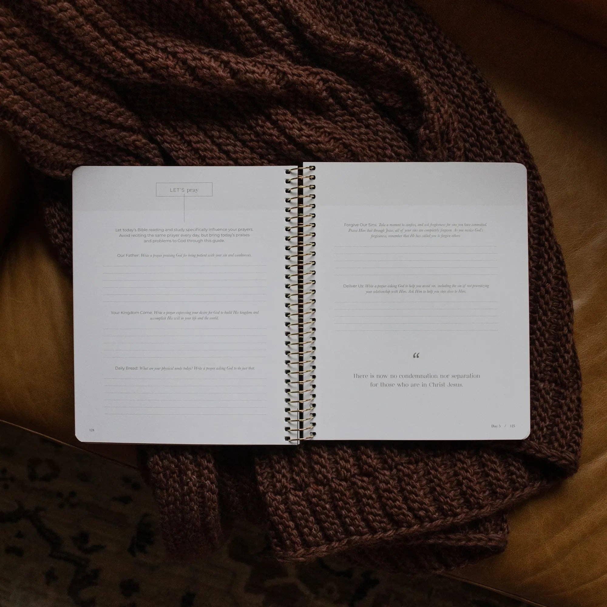 Pray — Cultivating a Passionate Practice of Prayer — Spiral Bible Study