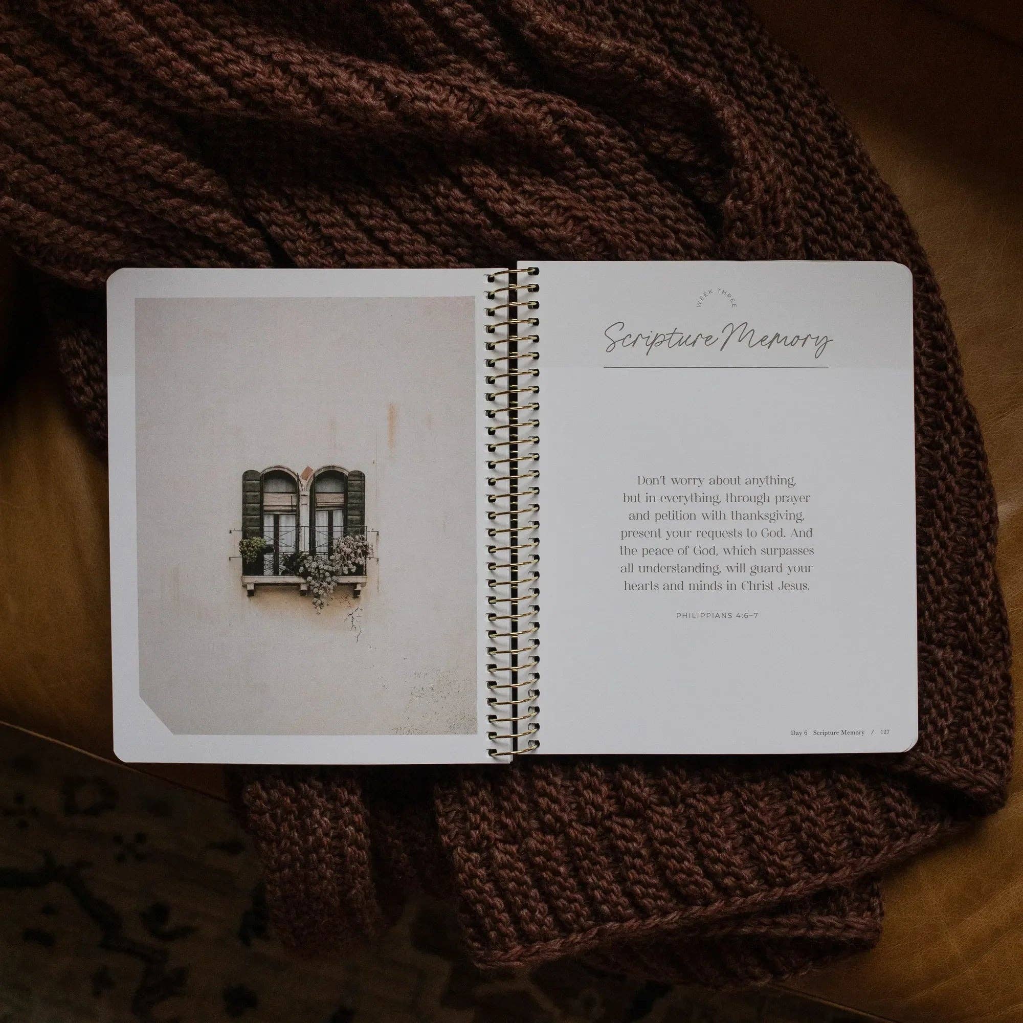 Pray — Cultivating a Passionate Practice of Prayer — Spiral Bible Study