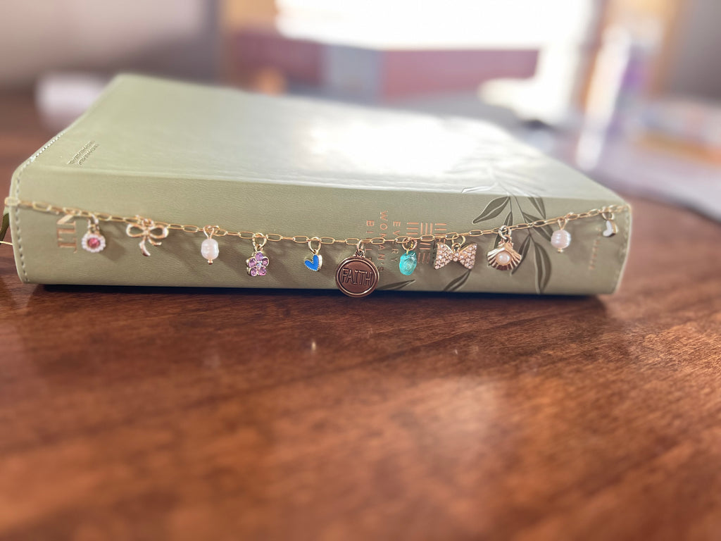 Bible Charm Chain — Personalized Gold or Silver Faith Charm Chain for Women's Bibles