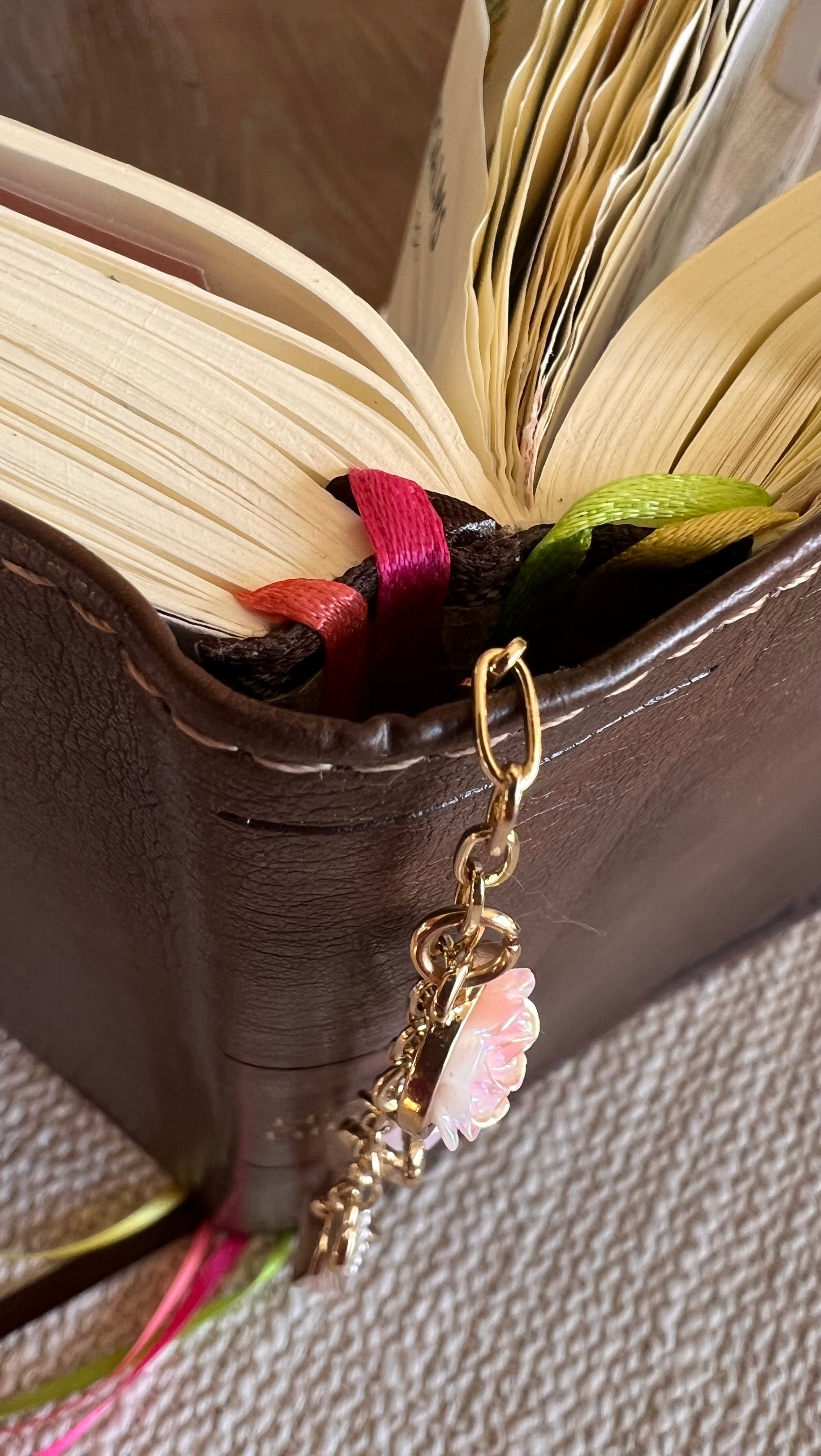 Bible Chain for up to 9 1/2 inch Bible